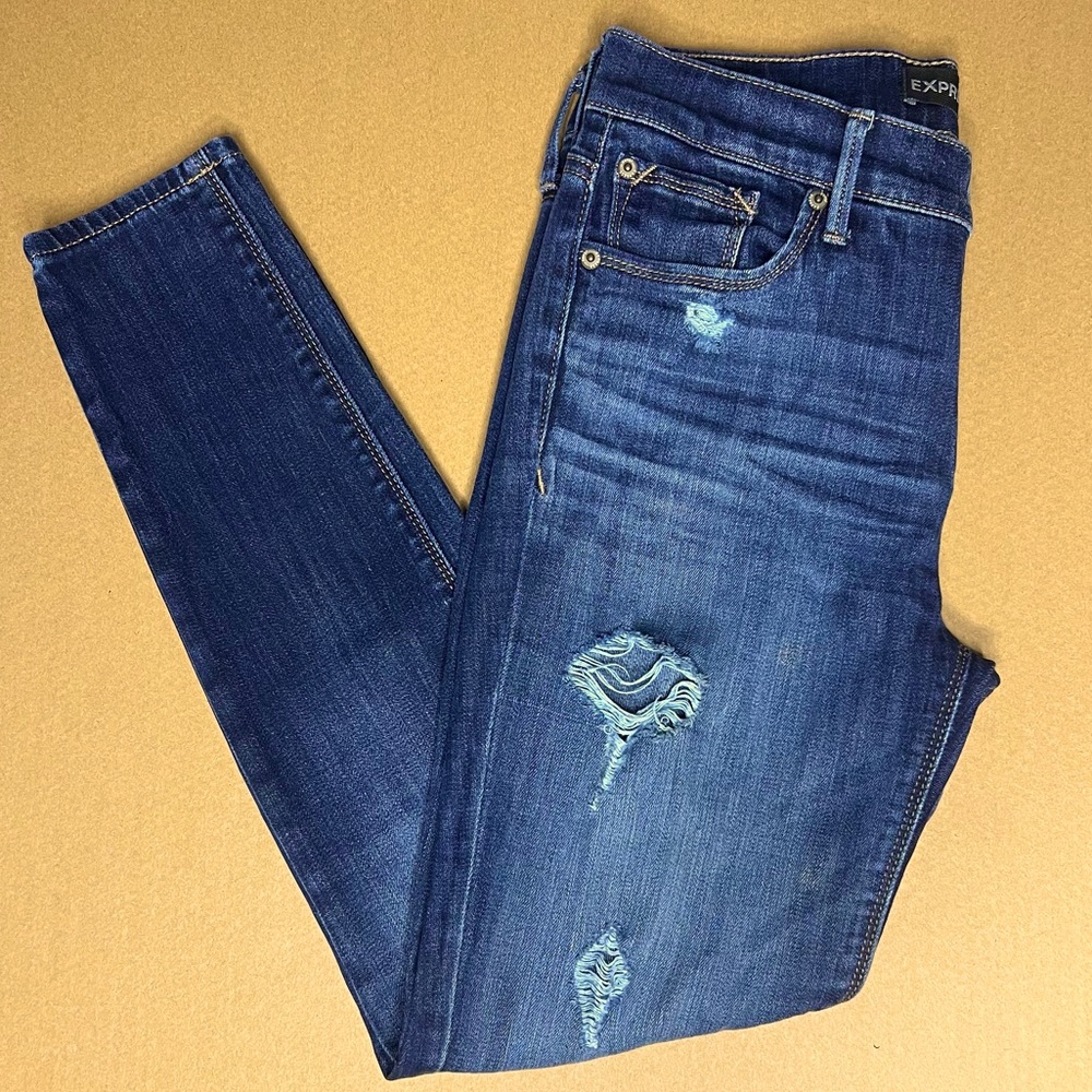 Express Mid Rise Jeans size 2 short in deep blue distressed legging with stretch
